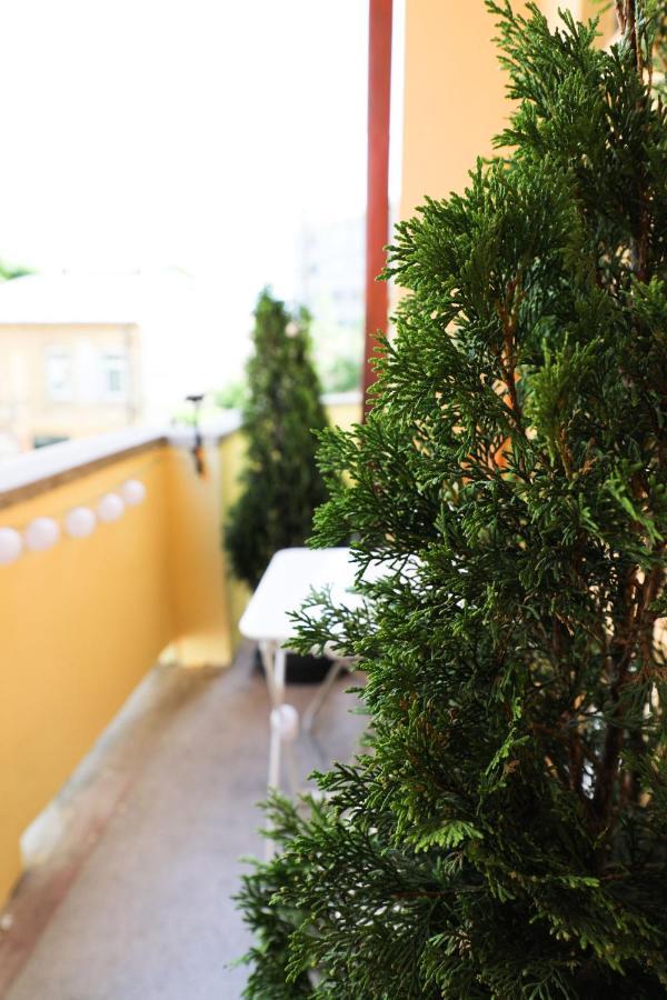Ultracentral Apartament With Balcony - Old Town Boekarest Buitenkant foto